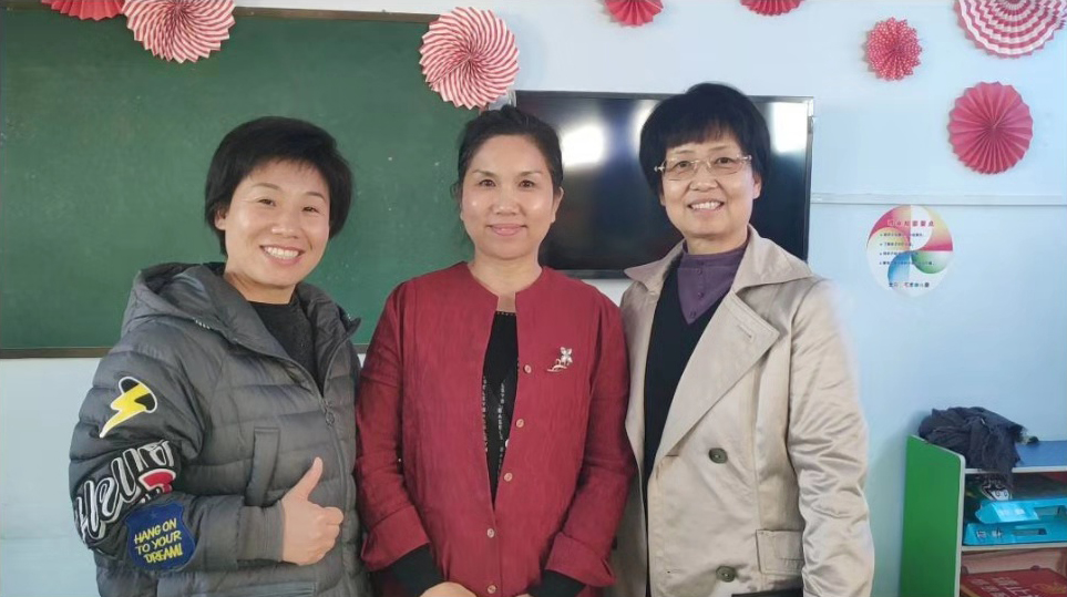 2019年張慧珍鞏義學習與明德張校長老師合影